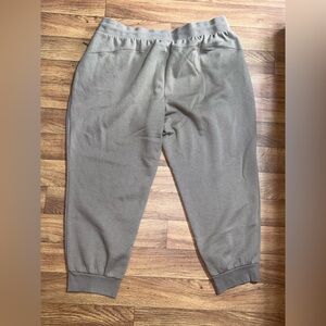 Women’s NWOT 3X Xersion Joggers w/slash pockets Tan Khaki Casual Comfortable